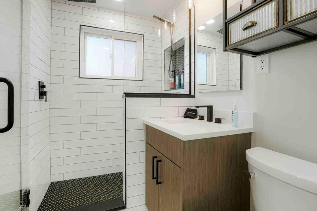 הוילה אורורה Sleeps 16 - 15 Min/Downtown, 10 Min/Medical Center מראה חיצוני תמונה