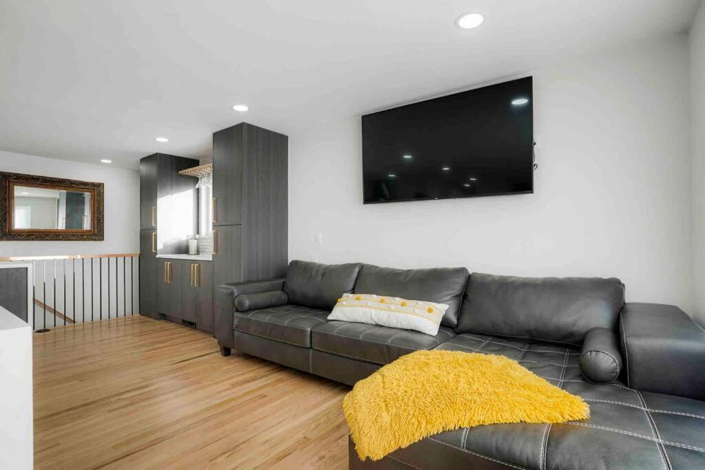 הוילה אורורה Sleeps 16 - 15 Min/Downtown, 10 Min/Medical Center מראה חיצוני תמונה