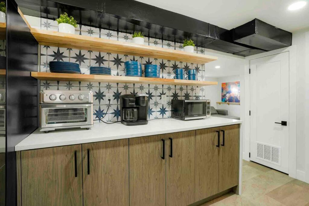הוילה אורורה Sleeps 16 - 15 Min/Downtown, 10 Min/Medical Center מראה חיצוני תמונה
